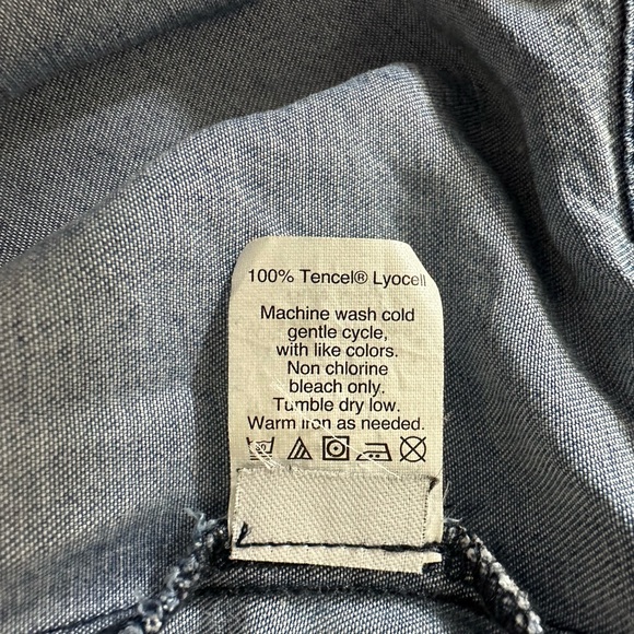 Current/Elliot Rolled Sleeve Trucker Denim Jean Jacket - Picture 3 of 11